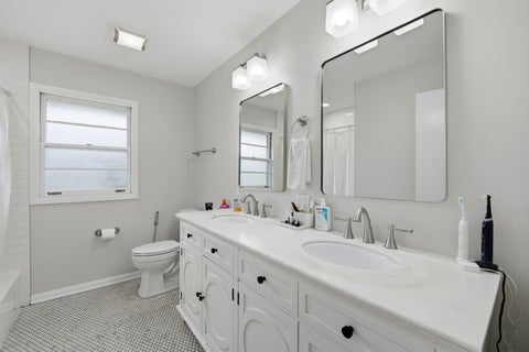 Tiny photo for 389 Michael John Drive, Park Ridge, IL 60068 (MLS # 12686027)