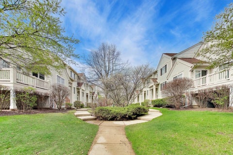Tiny photo for 18 New Haven Drive #18, Cary, IL 60013 (MLS # 12725211)
