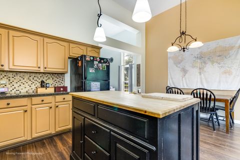 Tiny photo for 24860 Madison Street, Plainfield, IL 60544 (MLS # 12478241)