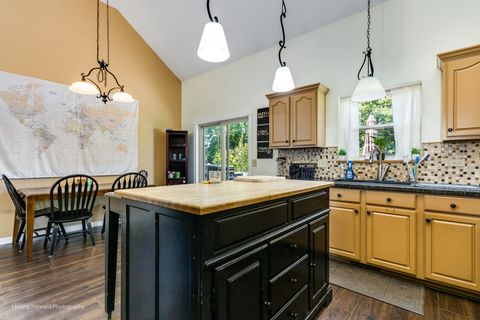 Tiny photo for 24860 Madison Street, Plainfield, IL 60544 (MLS # 12478241)