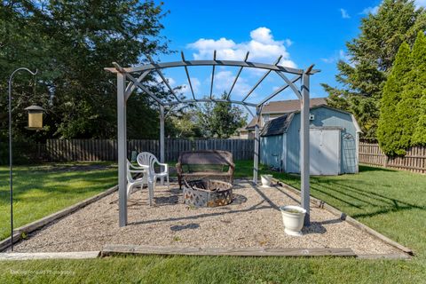 Tiny photo for 24860 Madison Street, Plainfield, IL 60544 (MLS # 12478241)