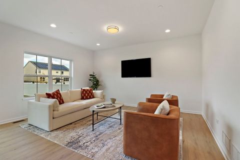 Tiny photo for 2822 Jackson Drive, Arlington Heights, IL 60004 (MLS # 12530935)