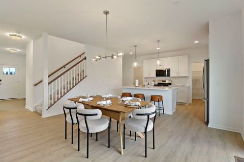 Tiny photo for 2822 Jackson Drive, Arlington Heights, IL 60004 (MLS # 12530935)