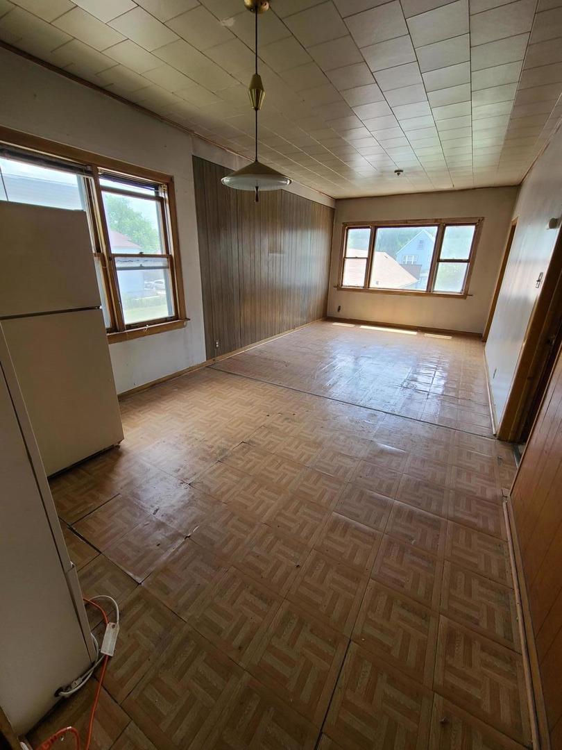 120 E Kensington Avenue