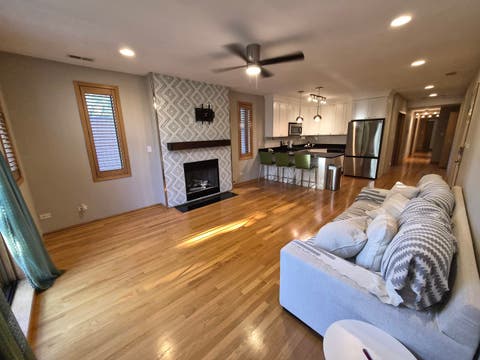 Tiny photo for 3745 S Michigan Avenue #2, Chicago, IL 60653 (MLS # 12736911)