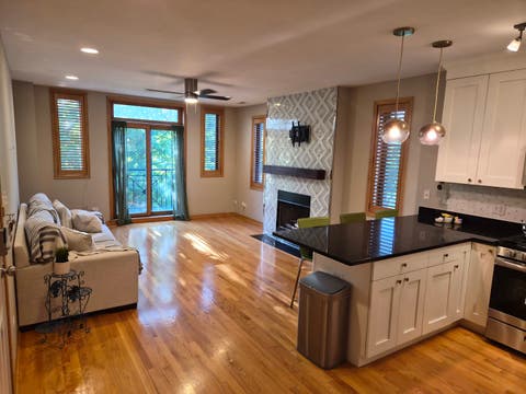 Tiny photo for 3745 S Michigan Avenue #2, Chicago, IL 60653 (MLS # 12736911)