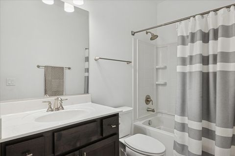 Tiny photo for 5 Lake Vista Court, Lake Villa, IL 60046 (MLS # 12542849)