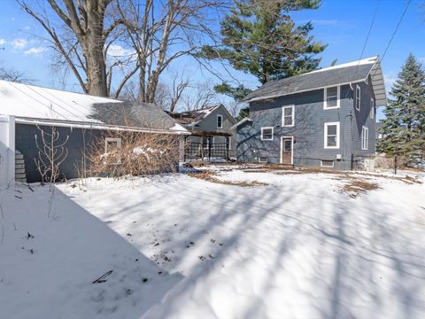 Tiny photo for 825 E Central Park Avenue, Davenport, IA 52803 (MLS # 12582298)