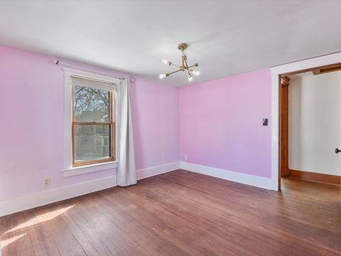 Tiny photo for 825 E Central Park Avenue, Davenport, IA 52803 (MLS # 12582298)