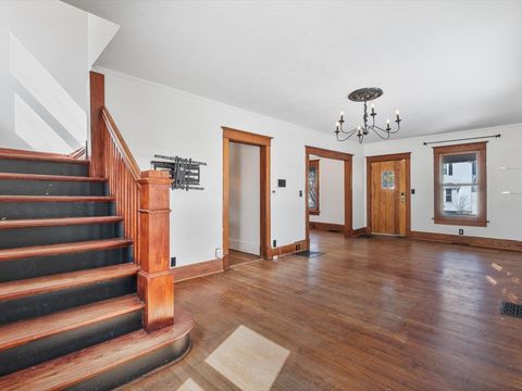 Tiny photo for 825 E Central Park Avenue, Davenport, IA 52803 (MLS # 12582298)