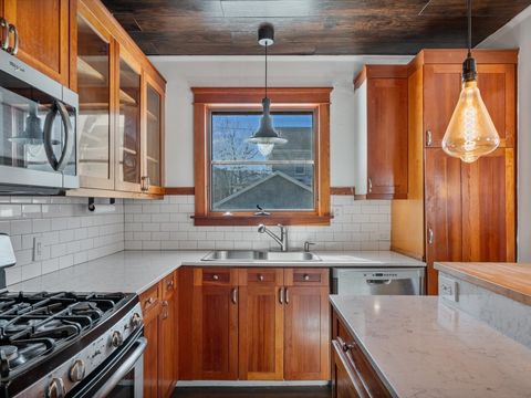 Tiny photo for 825 E Central Park Avenue, Davenport, IA 52803 (MLS # 12582298)