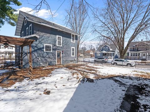 Tiny photo for 825 E Central Park Avenue, Davenport, IA 52803 (MLS # 12582298)