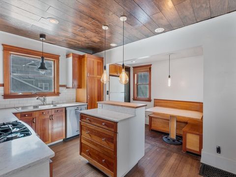 Tiny photo for 825 E Central Park Avenue, Davenport, IA 52803 (MLS # 12582298)