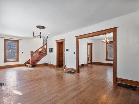 Tiny photo for 825 E Central Park Avenue, Davenport, IA 52803 (MLS # 12582298)