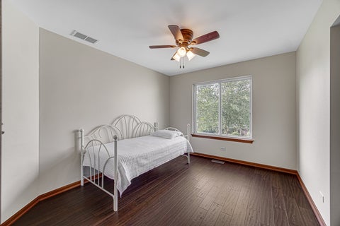 Tiny photo for 15 Berkshire Court, South Elgin, IL 60177 (MLS # 12773334)