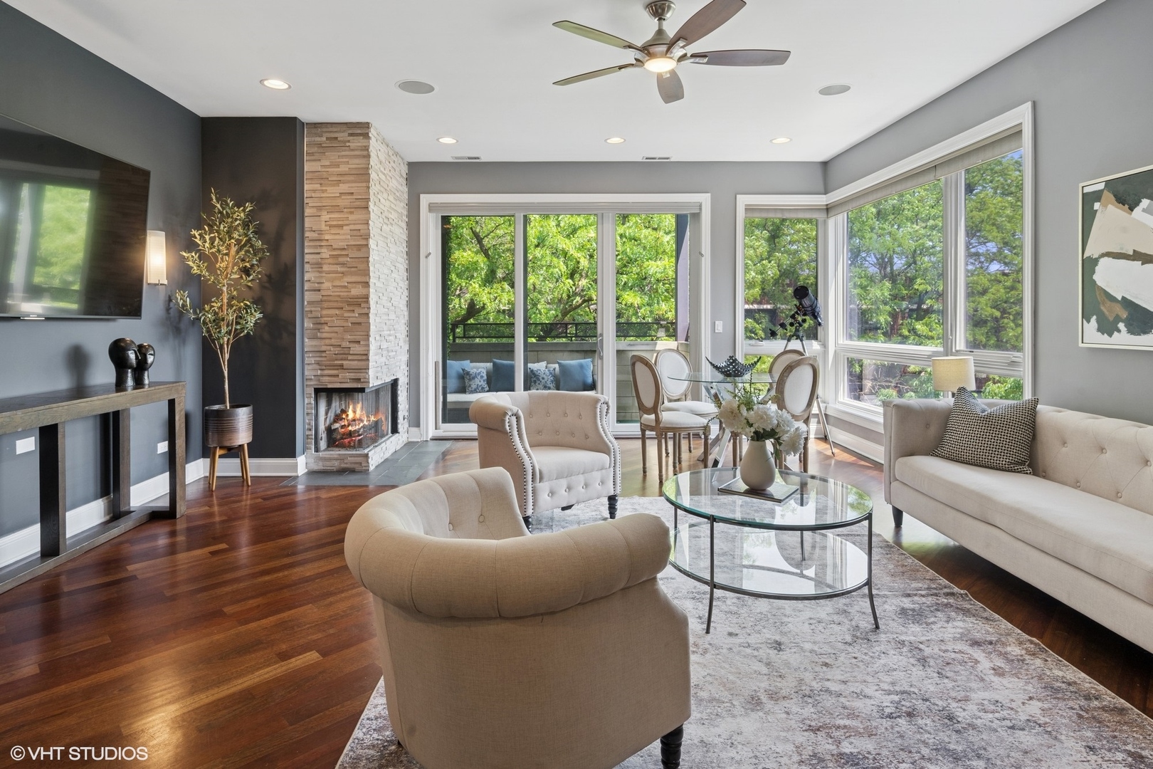 2241 W Wabansia Avenue 401