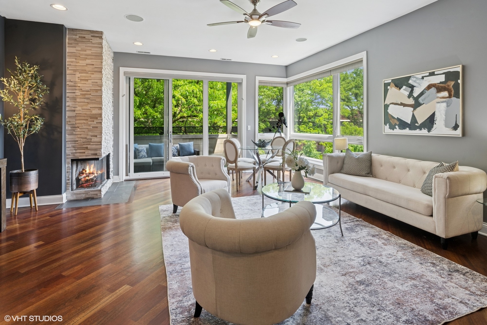 2241 W Wabansia Avenue 401