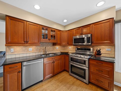 Tiny photo for 405 Caren Drive, Buffalo Grove, IL 60089 (MLS # 12611008)