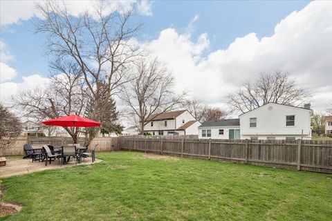 Tiny photo for 405 Caren Drive, Buffalo Grove, IL 60089 (MLS # 12611008)