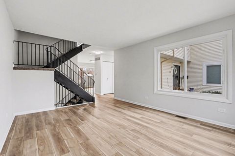 Tiny photo for 1971 Loomes Avenue, Downers Grove, IL 60516 (MLS # 12568059)