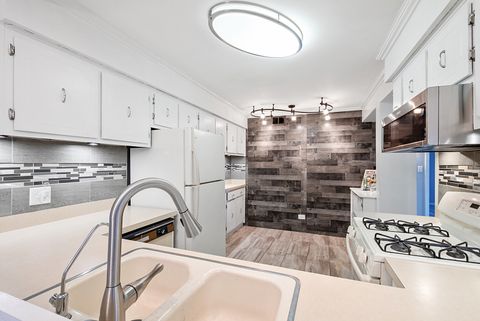 Tiny photo for 10355 Menard Avenue #216, Oak Lawn, IL 60453 (MLS # 12528841)