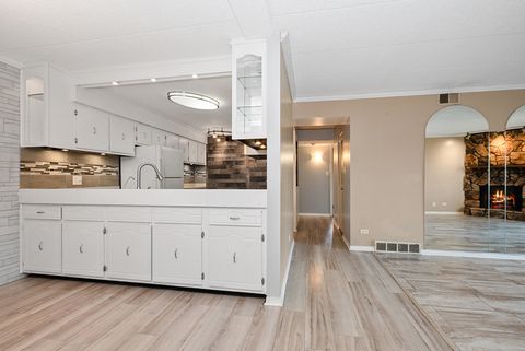 Tiny photo for 10355 Menard Avenue #216, Oak Lawn, IL 60453 (MLS # 12528841)