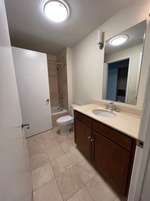 Tiny photo for 3920 N Sheridan Road #508, Chicago, IL 60613 (MLS # 12484605)