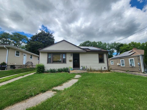 Tiny photo for 314 S Orchard Avenue, Waukegan, IL 60085 (MLS # 12687866)