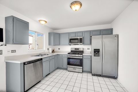 Tiny photo for 7 Dogwood Court, Lake In The Hills, IL 60156 (MLS # 12553455)