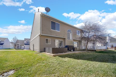 Tiny photo for 7 Dogwood Court, Lake In The Hills, IL 60156 (MLS # 12553455)