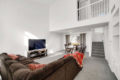 Tiny photo for 7 Dogwood Court, Lake In The Hills, IL 60156 (MLS # 12553455)