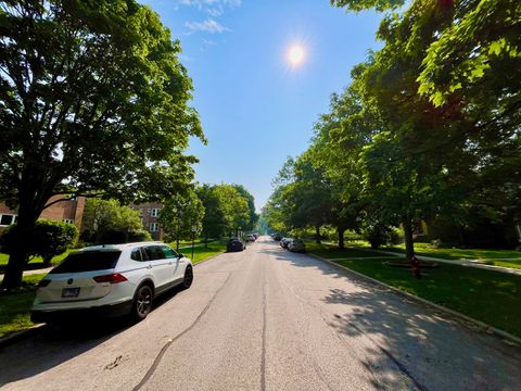 Tiny photo for 1520 Washington Street, Evanston, IL 60202 (MLS # 12560128)