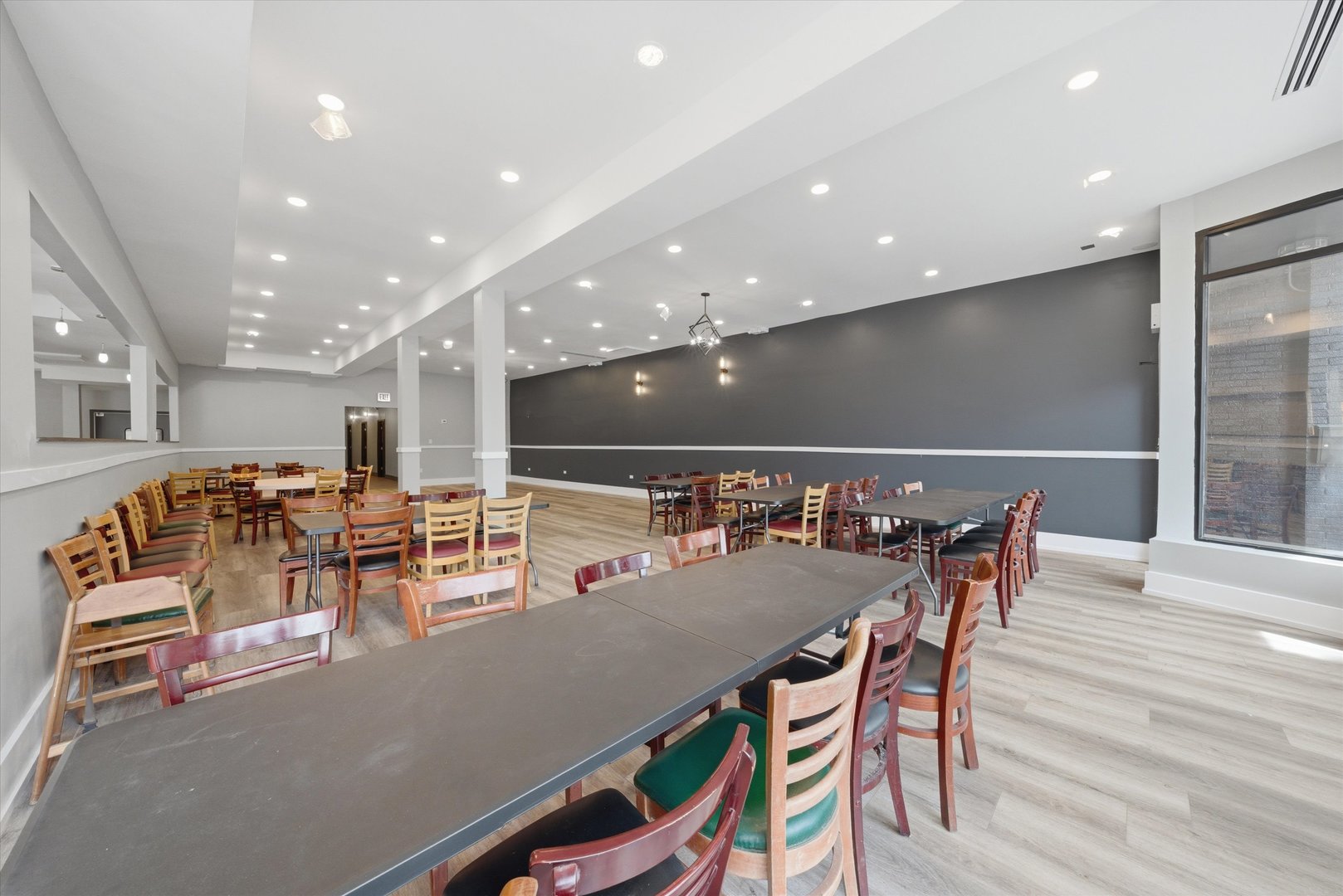 2548 W 59th Street