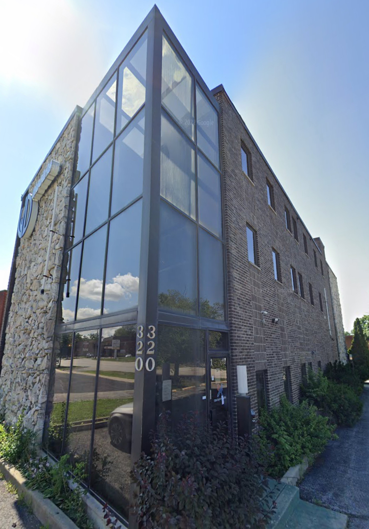 320 E Irving Park Road