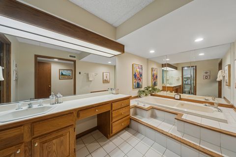 Tiny photo for 150 Red Top Drive #103, Libertyville, IL 60048 (MLS # 12554623)