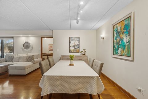 Tiny photo for 150 Red Top Drive #103, Libertyville, IL 60048 (MLS # 12554623)