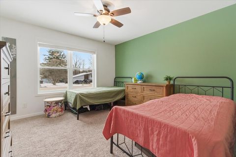 Tiny photo for 214 Garnett Avenue, Winthrop Harbor, IL 60096 (MLS # 12550466)