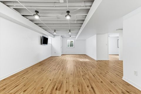 Tiny photo for 214 Garnett Avenue, Winthrop Harbor, IL 60096 (MLS # 12550466)