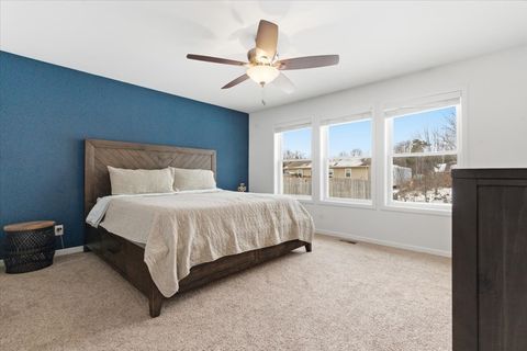 Tiny photo for 214 Garnett Avenue, Winthrop Harbor, IL 60096 (MLS # 12550466)