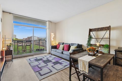 Tiny photo for 1134 W Granville Avenue #602, Chicago, IL 60660 (MLS # 12499287)