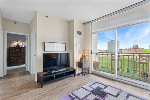 Tiny photo for 1134 W Granville Avenue #602, Chicago, IL 60660 (MLS # 12499287)