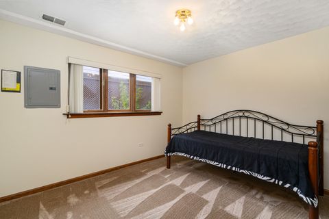 Tiny photo for 10415 S Knox Avenue S, Oak Lawn, IL 60453 (MLS # 12450753)