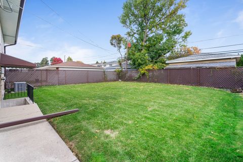 Tiny photo for 10415 S Knox Avenue S, Oak Lawn, IL 60453 (MLS # 12450753)