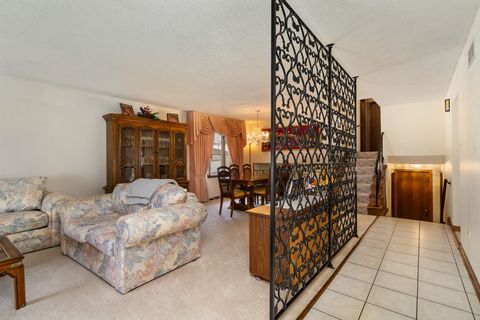 Tiny photo for 10415 S Knox Avenue S, Oak Lawn, IL 60453 (MLS # 12450753)