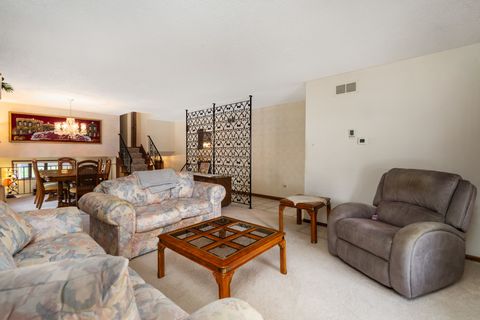Tiny photo for 10415 S Knox Avenue S, Oak Lawn, IL 60453 (MLS # 12450753)