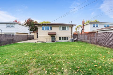Tiny photo for 10415 S Knox Avenue S, Oak Lawn, IL 60453 (MLS # 12450753)