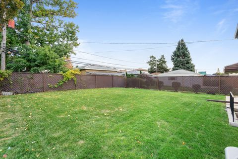Tiny photo for 10415 S Knox Avenue S, Oak Lawn, IL 60453 (MLS # 12450753)