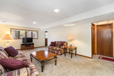 Tiny photo for 10415 S Knox Avenue S, Oak Lawn, IL 60453 (MLS # 12450753)