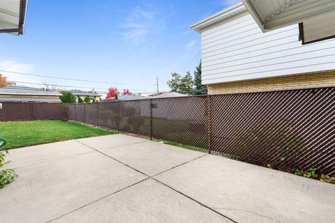 Tiny photo for 10415 S Knox Avenue S, Oak Lawn, IL 60453 (MLS # 12450753)