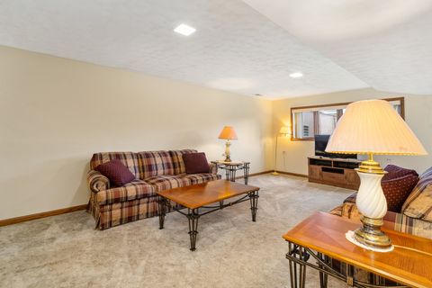 Tiny photo for 10415 S Knox Avenue S, Oak Lawn, IL 60453 (MLS # 12450753)